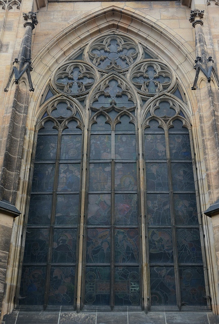 聖ヴィート大聖堂　ステンドグラスの裏側