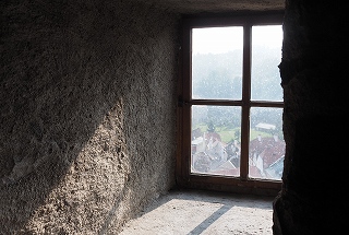 チェスキー・クルムロフ城　塔の窓