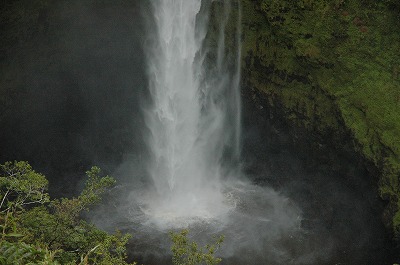 アカカ滝
