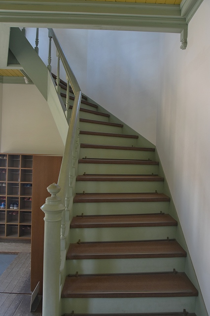旧弘前市立図書館の階段