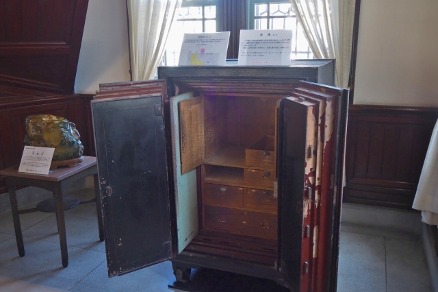旧五十九銀行時代から使われていた金庫