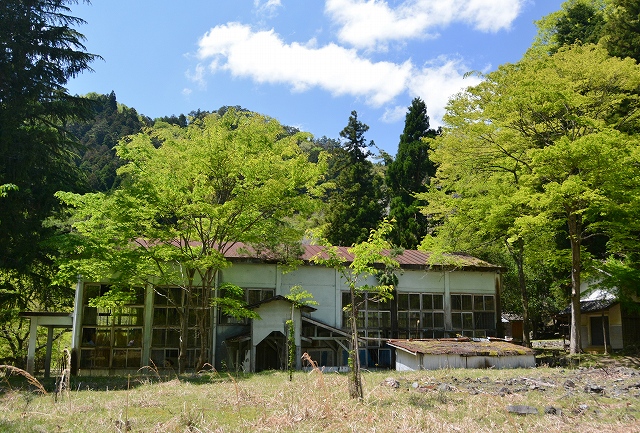 神子畑小学校体育館跡
