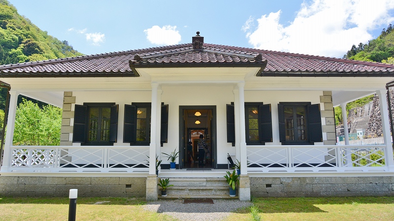 旧神子畑鉱山事務舎(ムーセ旧居) 外観