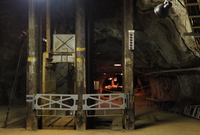 生野銀山 坑道内