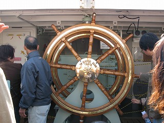 日本丸舵輪