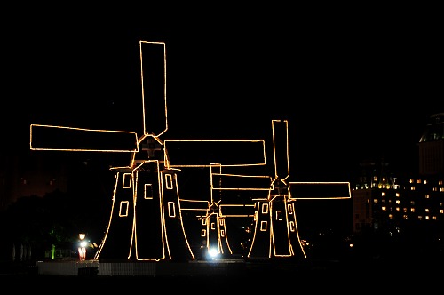 キンデルダイク　光の風車