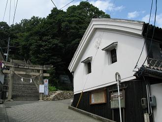 本町と阿智神社