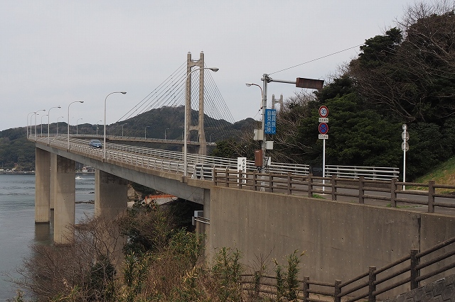 弁天遊歩橋への階段