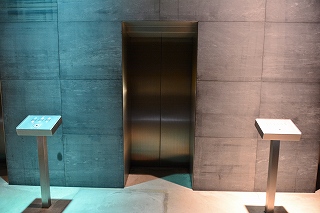 メンヒスベルクのエレベーター