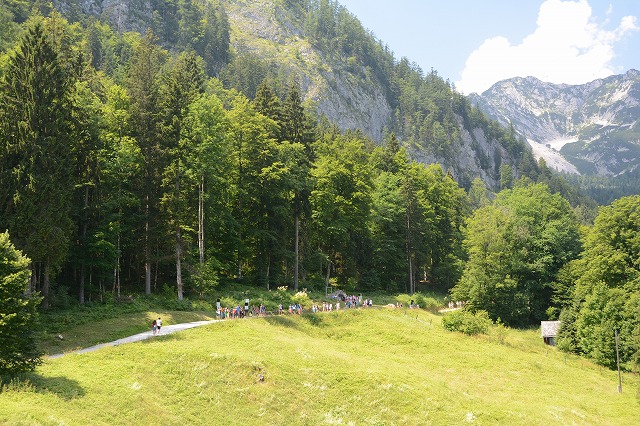 ハルシュタット塩坑への道