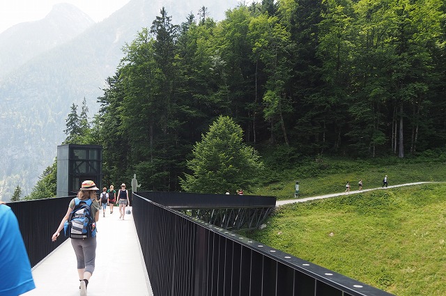 ハルシュタット展望台への渡り廊下