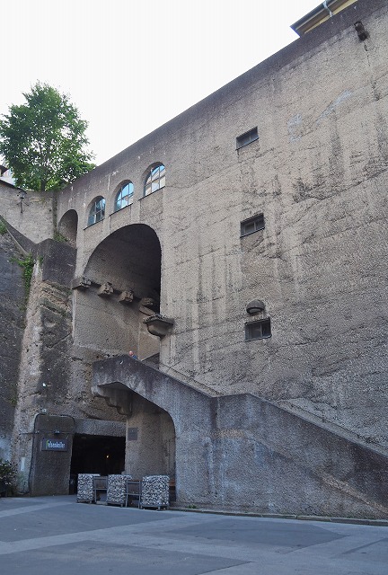 クレメンス ホルツマイスターの階段