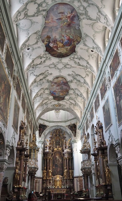 ザンクト・ペーター教会の身廊