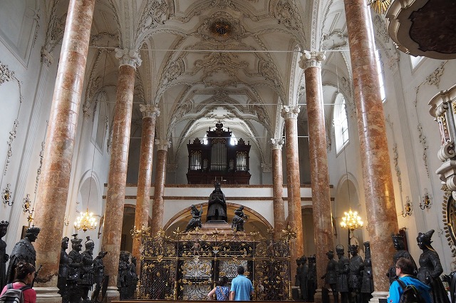 宮廷協会のパイプオルガン