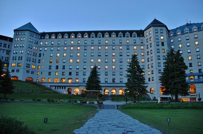 夕暮れのシャトー・レイク・ルーズ１