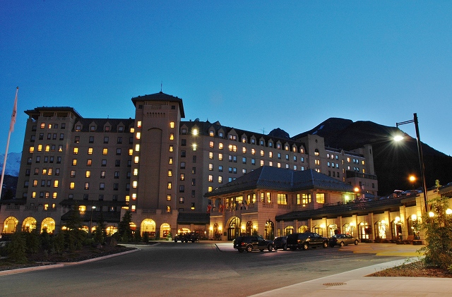 夕暮れのシャトー・レイク・ルーズ２