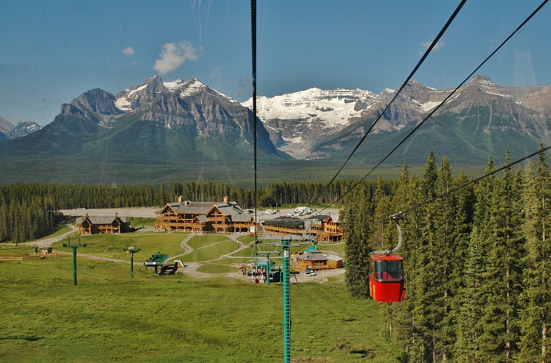 ゴンドラからのレイク・ルイーズ