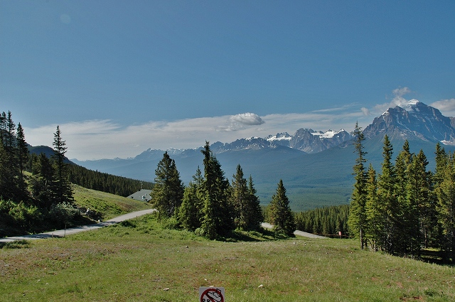 モレーンレイク方面の風景