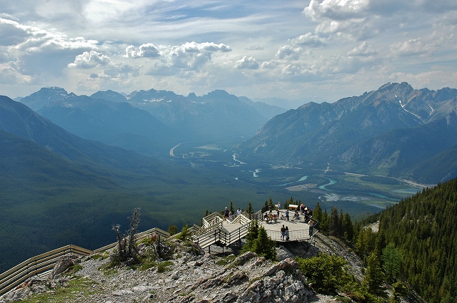 サルファー山からのバーミリオン・レイク1