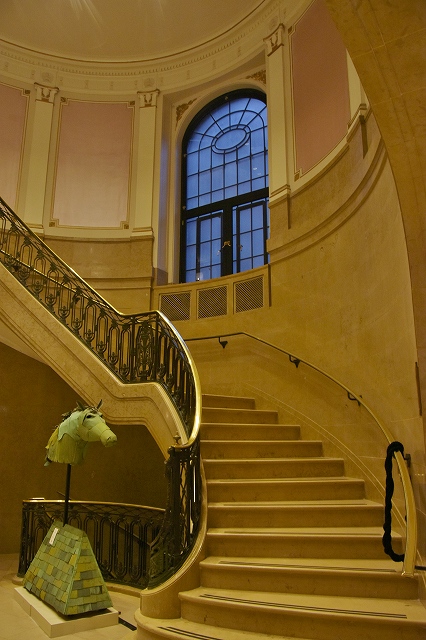 フェアモント・ル・シャトー・フロントナック階段