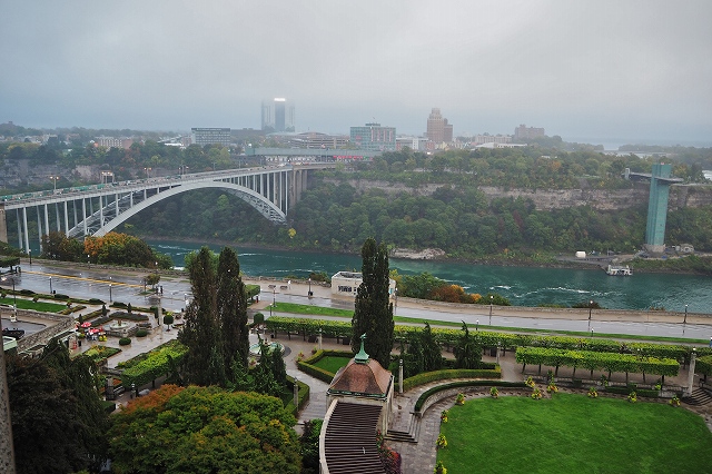 レインボーブリッジ付近