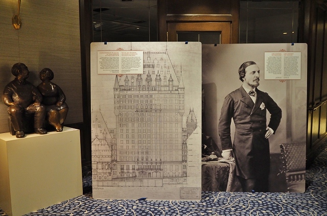 フェアモント・ル・シャトー・フロントナックのパネル