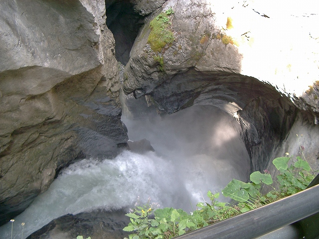 トゥリュンメルバッハの滝内部３
