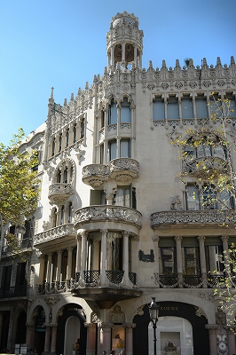 カサ・リュオ・モレラ　Casa Lleó Morera