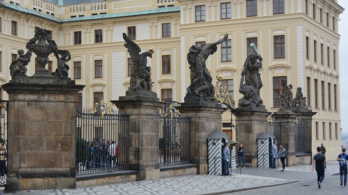 プラハ城　正門