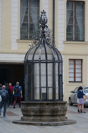 プラハ城　井戸
