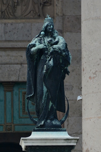 エステルゴム大聖堂　マリア像