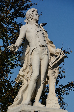 王宮庭園のモーツァルト像