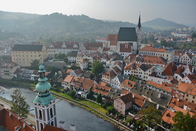 チェスキー・クルムロフ城　塔からの眺望