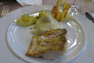 フランツォウスカー・レスタウラツェ　魚料理