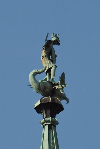 ミハエル門の銅像