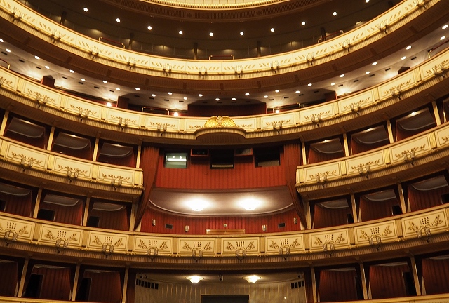 ウィーン国立オペラ座　観客席