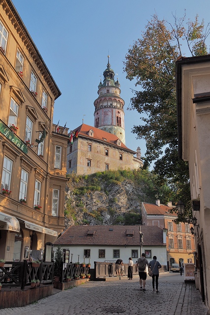 ラドニチュニー Radnični 通りから Lazebnicky most 橋へ