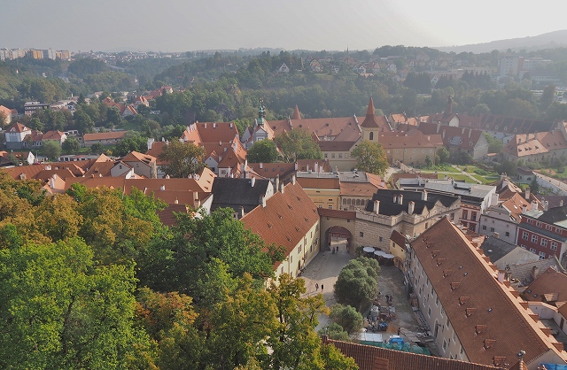 チェスキー・クルムロフ城　塔からの眺望