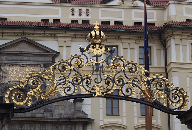 プラハ城正門の装飾