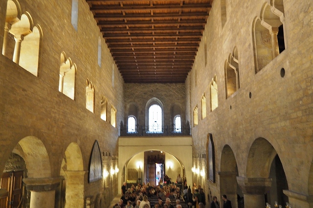聖イジー教会　身廊