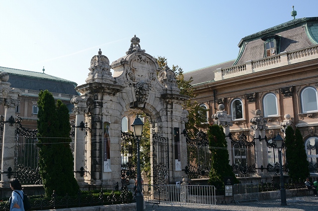 ブダペスト　王宮の門