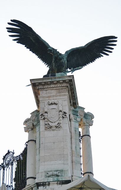 ブダ王宮　アールバード