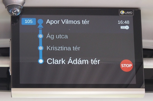 ブダペスト　バス車内案内表示