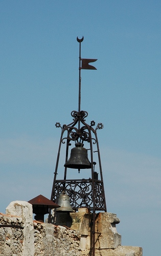ボニュー旧教会の鐘