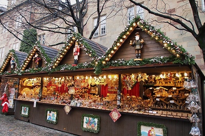 シラー広場のクリスマスマーケット
