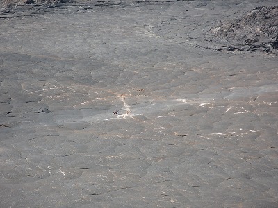 キラウエア・イキ火口展望台から見たハレマウマウ火口