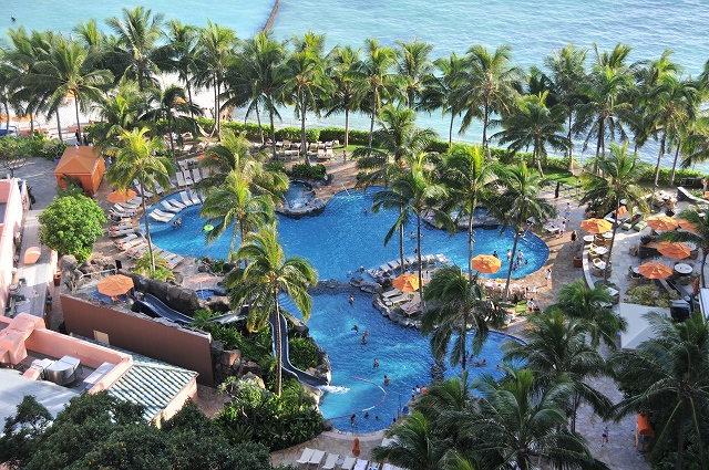 ヘルモア・グラウンド