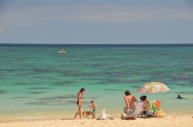 エメラルドグリーンの海