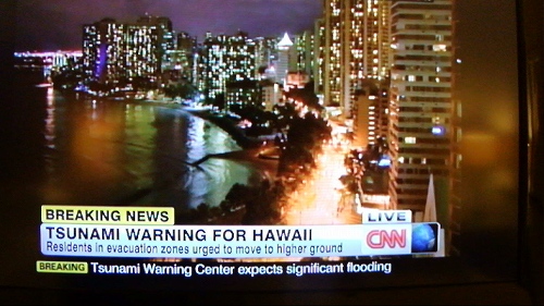 CNNニュースも津波情報放送中