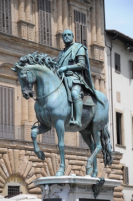 コジモ１世の騎馬像